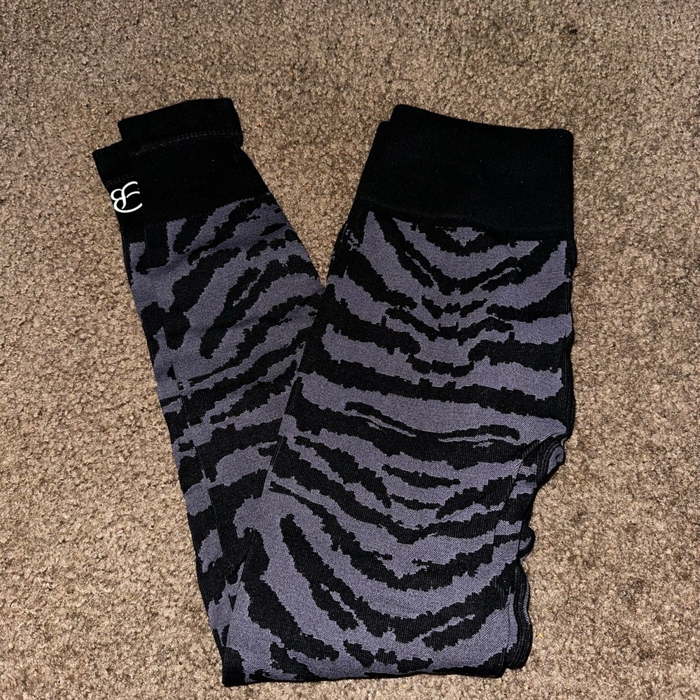 Bombshell sportswear tiger leggings